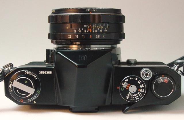 Spotmatic with Super-Fish-eye Takumar 17mm f/4.0 0 Hyperfocal Distance Set - Click to Enlarge